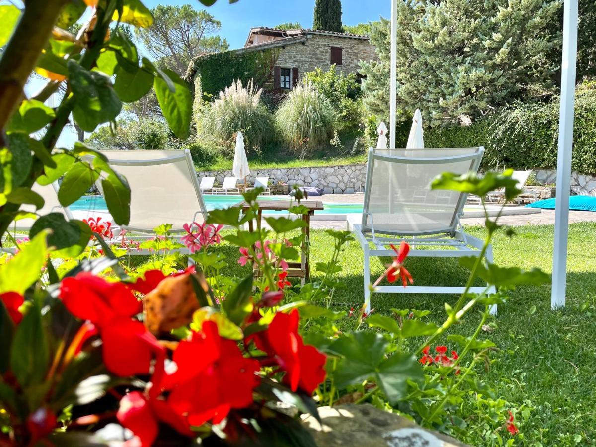 La Panoramica Gubbio - Maison De Charme - Casette E Appartamenti Self Catering Per Vacanze Meravigliose! Exterior foto